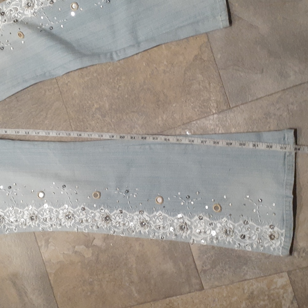 Sport & Casual Style Heavily beaded & embellished ladies Jeans. VG cond BLING! - Picture 14 of 16